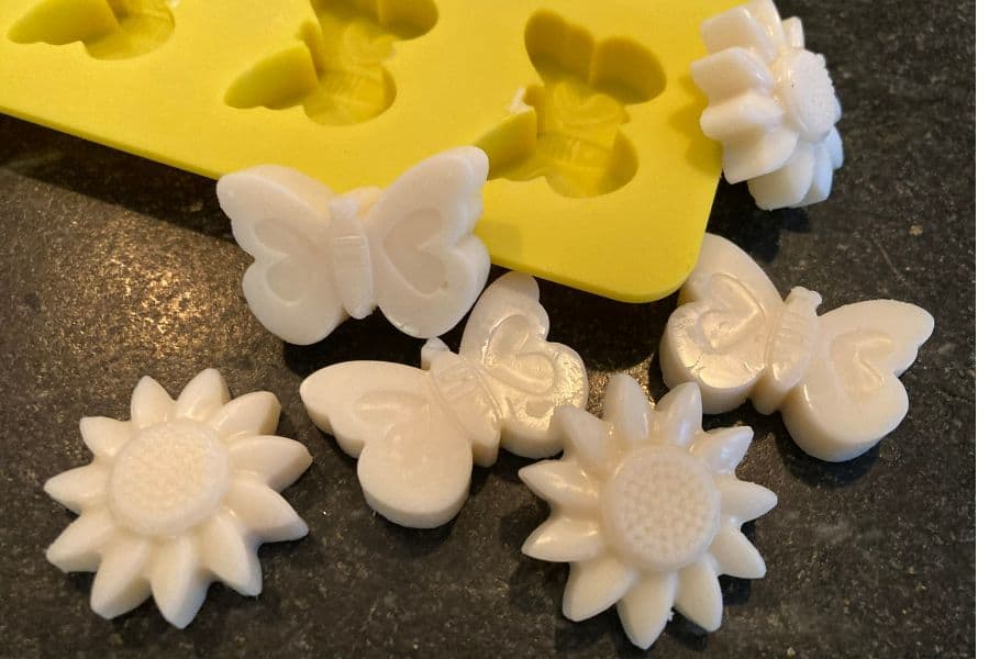 How To Make Wax Melts With Beeswax (An Easy DIY) » UnderStory Healing