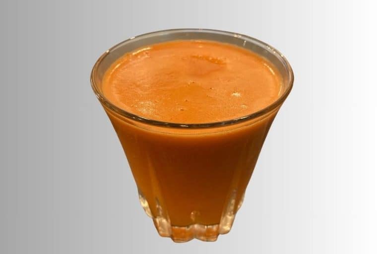 Easy Carrot Juicing Recipe (Naturally Energizing)